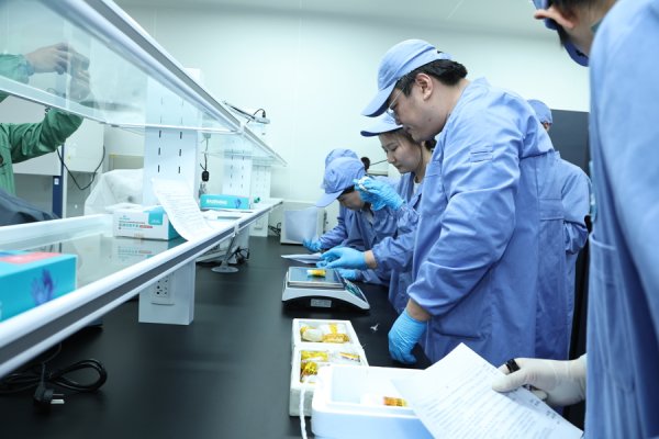 天天盈 神十九带回37.25公斤空间科学实验样品，顺利交付科研