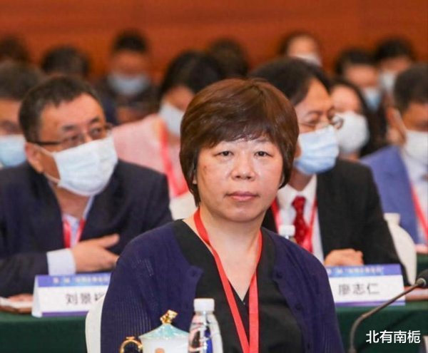 科银宏泰 从富士康打工妹到亿万富翁: 王来春挣下1800亿, 慷慨分给哥哥900亿