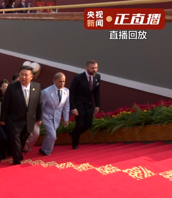 信富网 同样来参加上合峰会，印度总理开完会就回国，巴基斯坦总理留下看九三大阅兵。